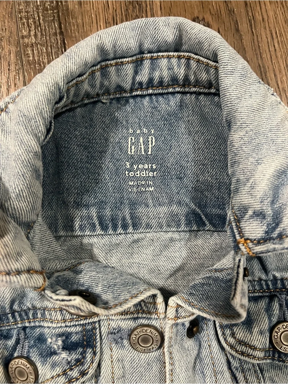 GAP light blue